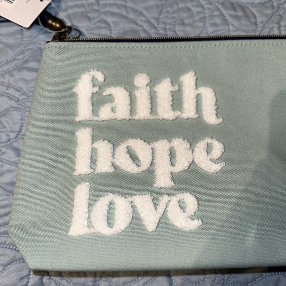 New - Faith, Hope, Love Blue Canvas Pouch
PERFECT Present to add & add gifts in - Picture 12 of 12